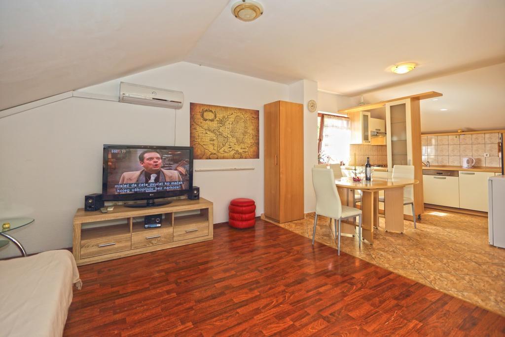 Apartmani Niki Hvar هفار الغرفة الصورة